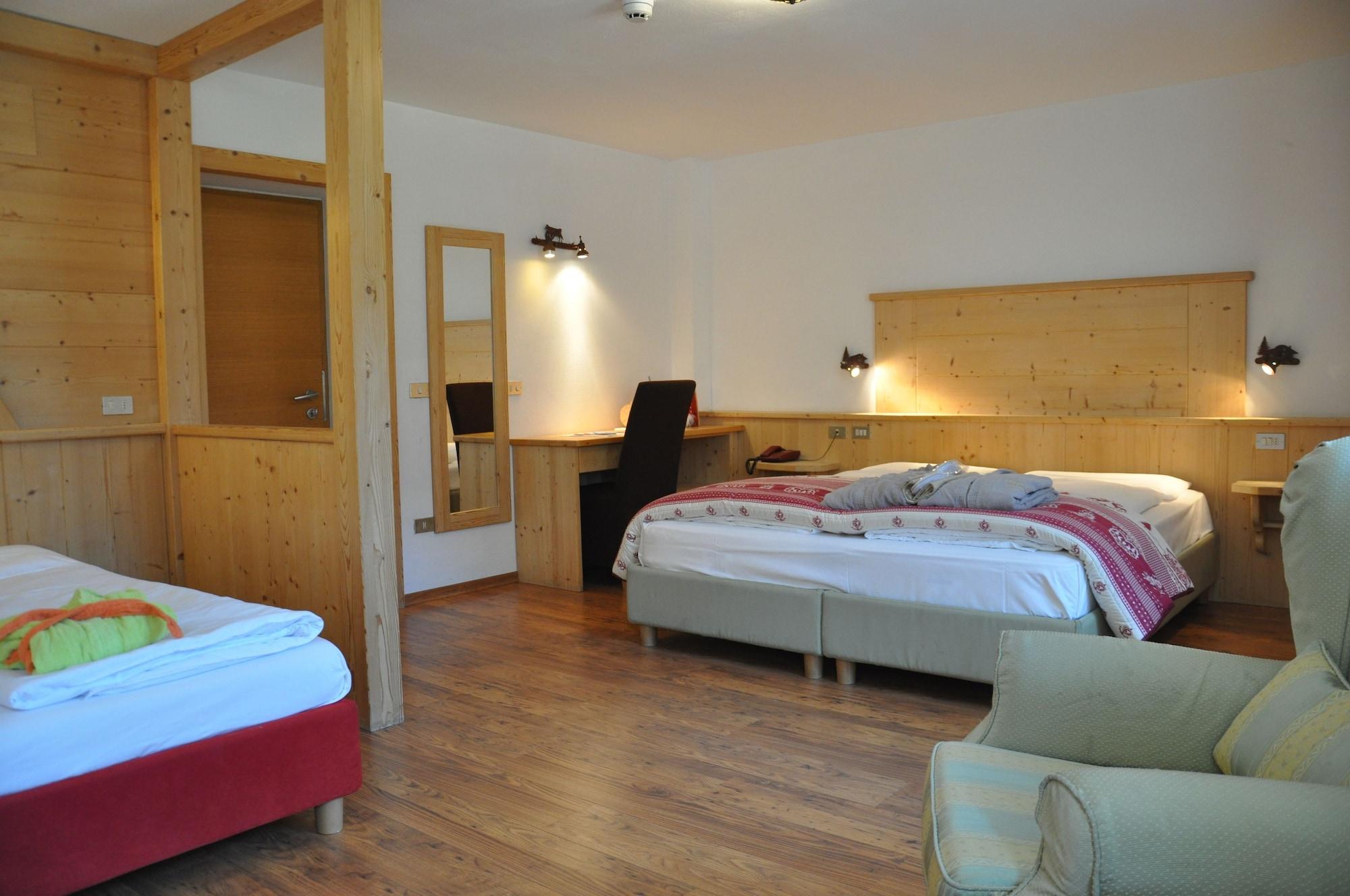 Alpenlife Hotel Someda موينا المظهر الخارجي الصورة